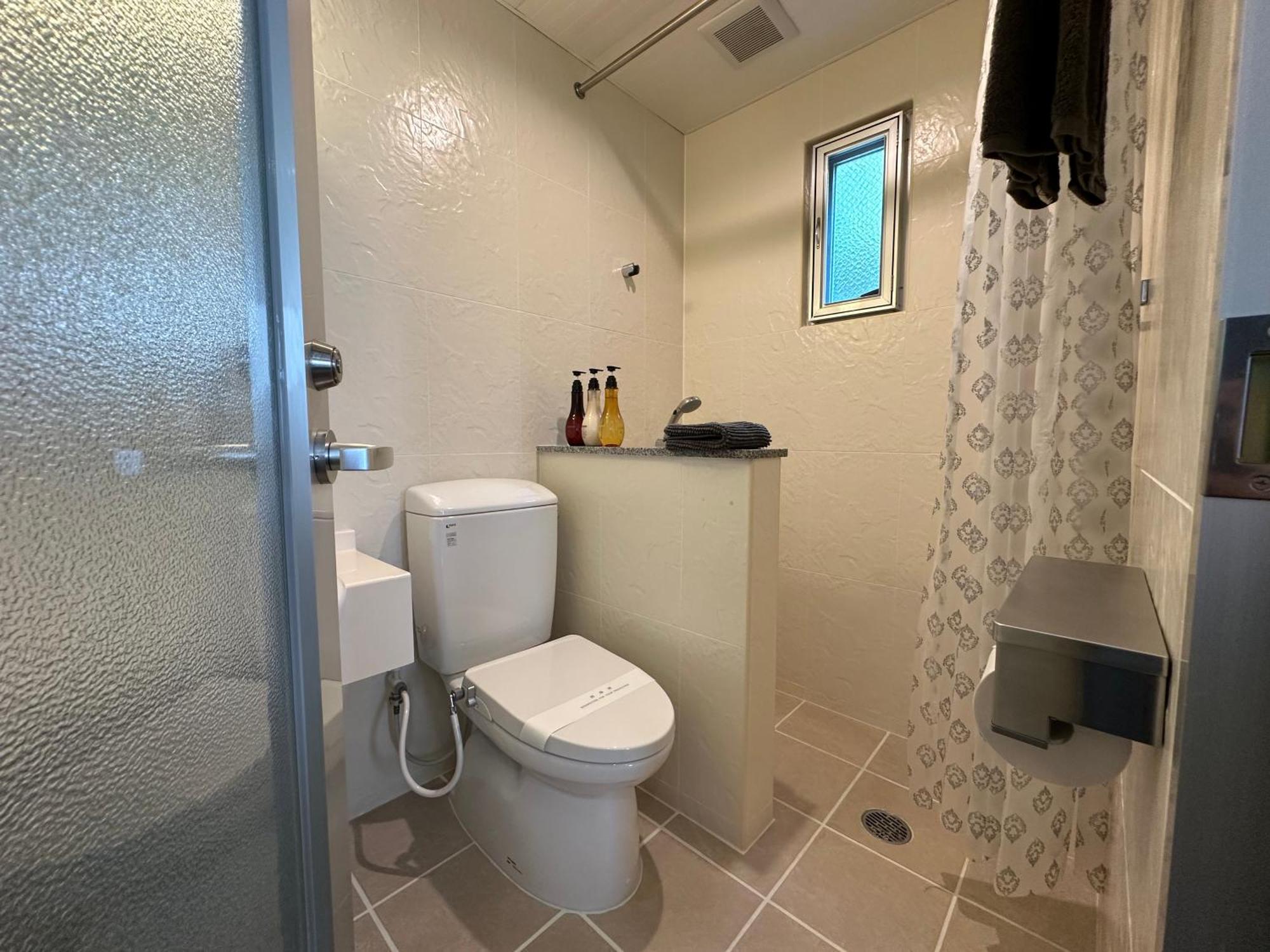 Apartmán White Reef Uruma Exteriér fotografie